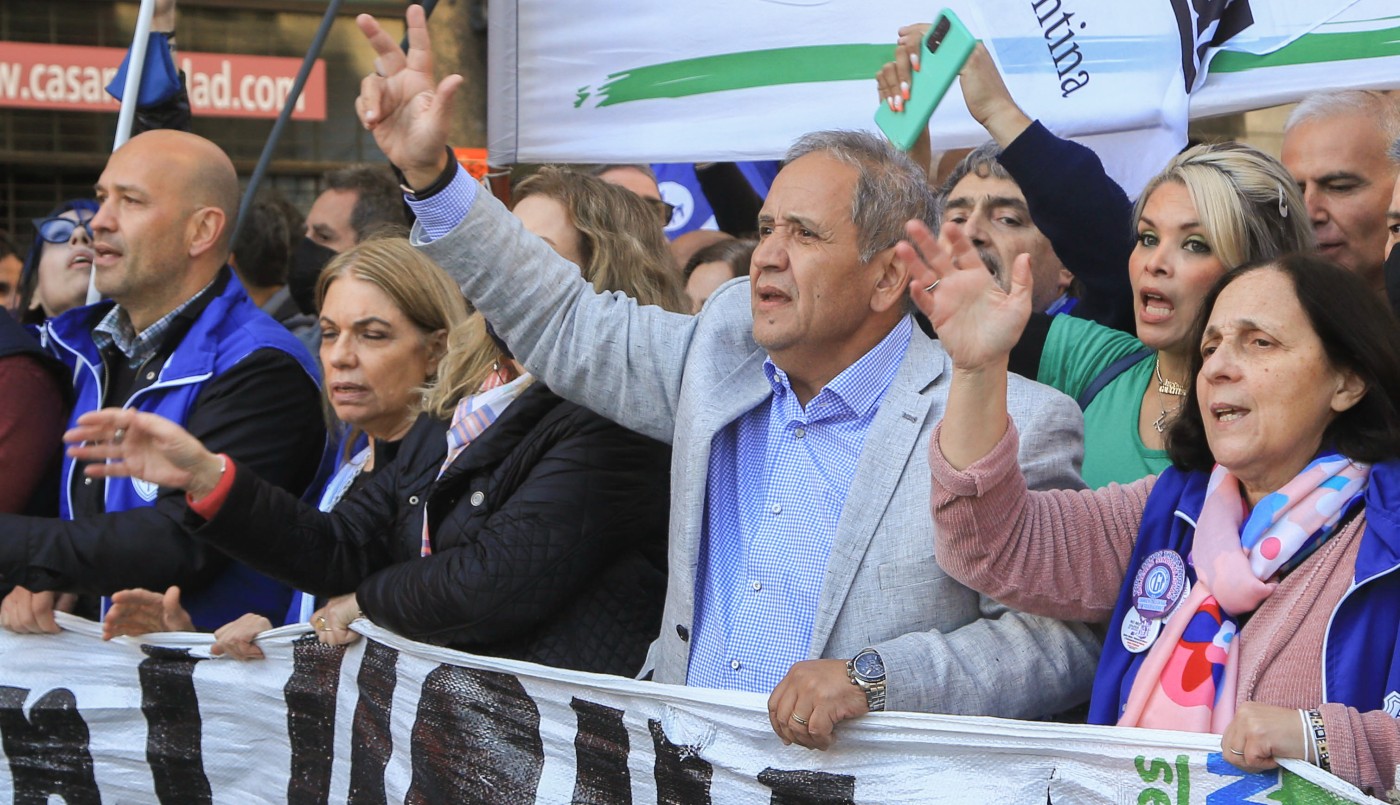 La bancaria anunció un paro general en tres entidades para el día hábil previo a las elecciones | Nacionales