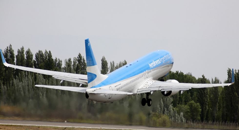 Partió el tercer vuelo de Aerolíneas Argentinas a Roma para traer repatriados de Israel | Nacionales