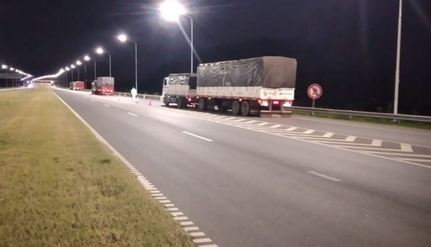 Detectaron excesos de cargas por más de 100 toneladas en la autopista Rosario-Santa Fe | Noticias