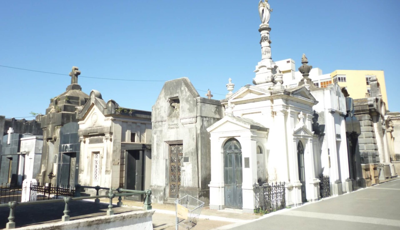 Cómo serán los horarios del Cementerio  por el Día de Todos los Santos y de los Fieles Difuntos | Noticias