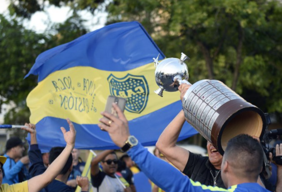 Le vendió la Play a su hijo para viajar a ver a Boca: "Él es de River, que ahora lo mire por tele" | Deportes