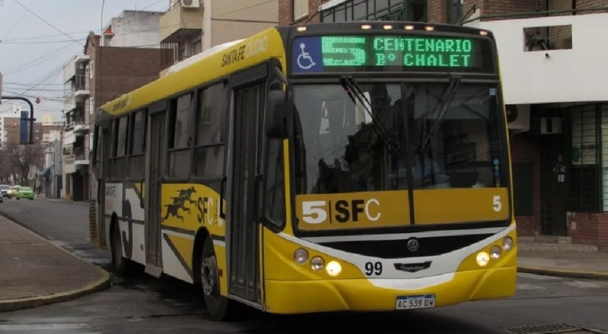 Por el partido de Colón, cinco líneas de colectivo cambian su recorrido este domingo | Información General