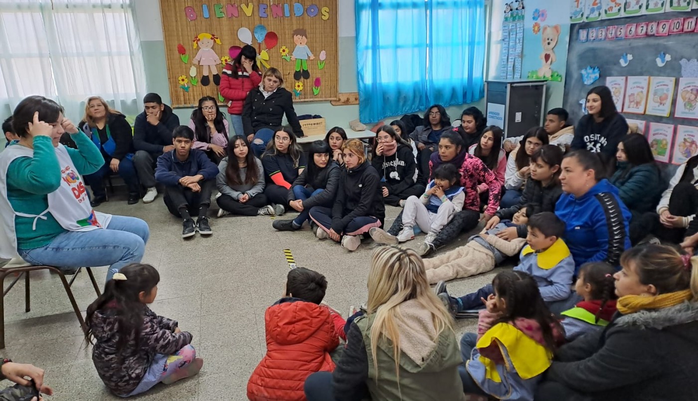 San Juan: Estudiantes secundarios, “custodios” y “tutores” de una infancia feliz | Nacionales