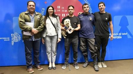 El Servicio Penitenciario Federal entregó el primer perro de asistencia terapéutica a hospital público | Salud