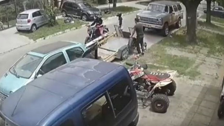 Ataque sicario en Temperley: le pegaron un tiro en la cabeza a un mecánico y está en grave estado | Nacionales