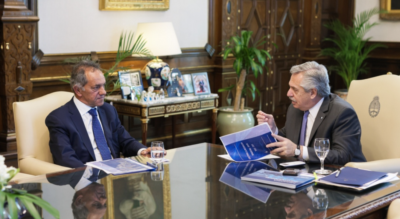 Alberto Fernández, sobre Scioli: "No entiendo cómo se puede representar a mi Gobierno y al de Milei" | Nacionales