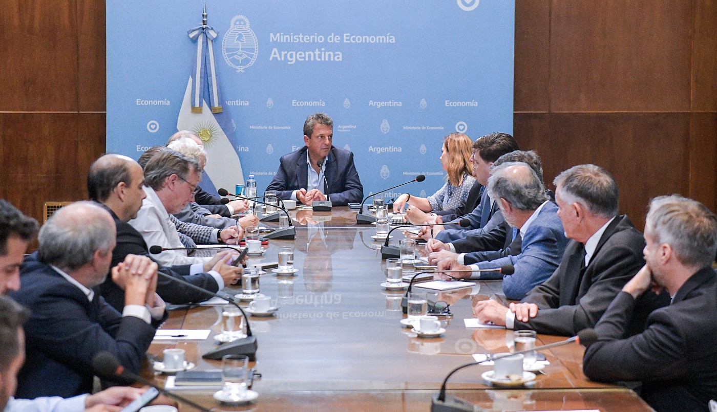 Massa garantizó a gobernadores que tendrán plata para pagar sueldos y aguinaldos | Nacionales