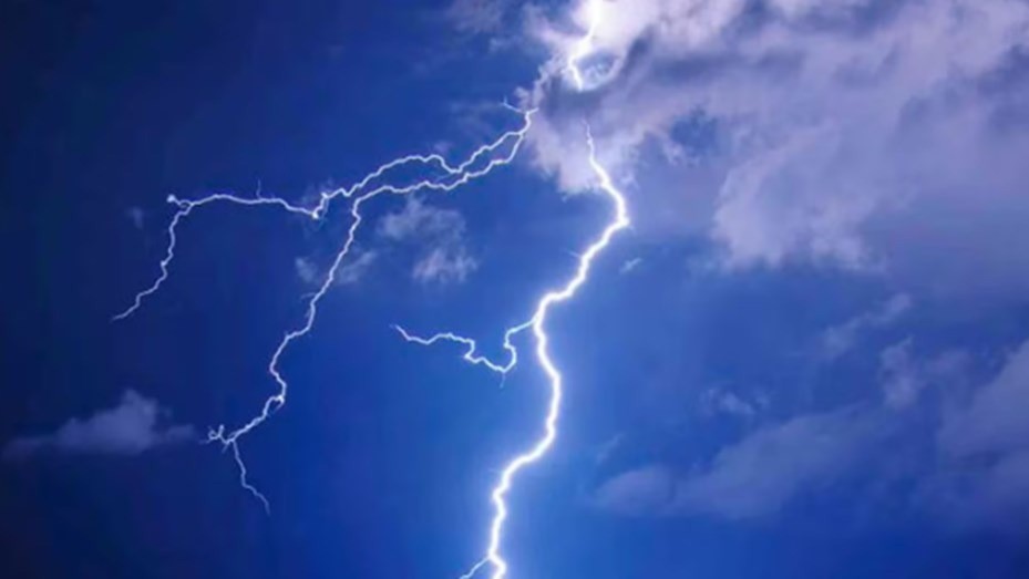 Celebraban una fiesta de 15 y cayó un rayo: murió un joven | Nacionales