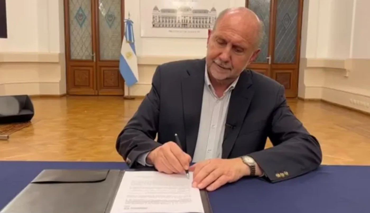 Perotti firmó los decretos de Pases a Planta que exigía ATE | Noticias