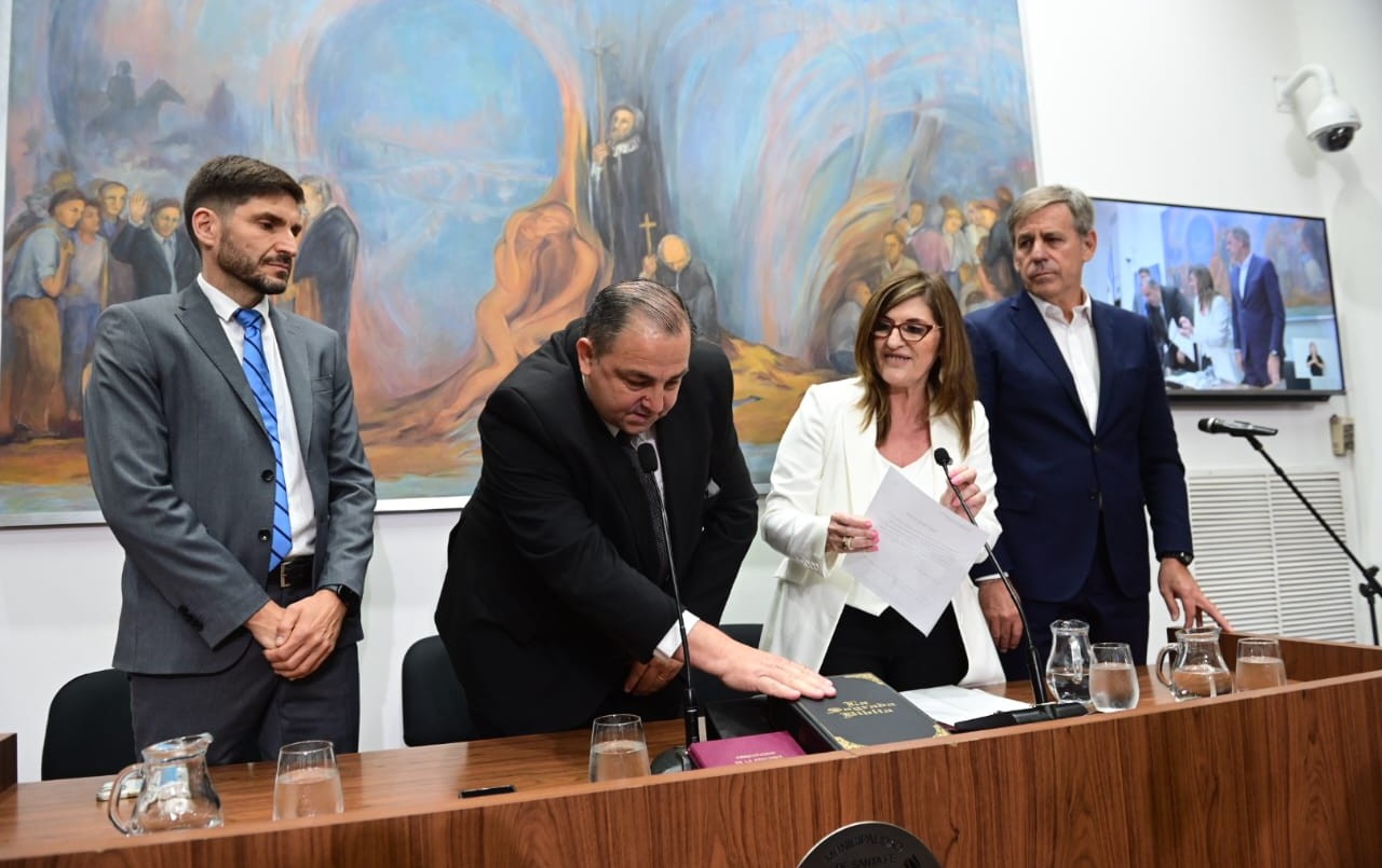 Juan Pablo Poletti asumió como intendente de Santa Fe | Información General