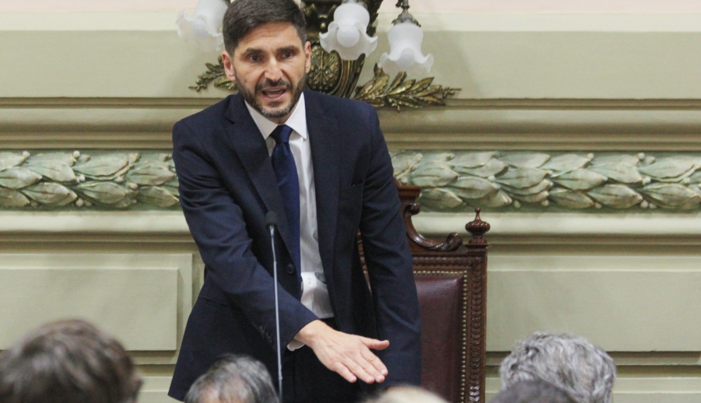 Asumió Maximiliano Pullaro como Gobernados con anuncios clave en seguridad, educación y producción | Noticias