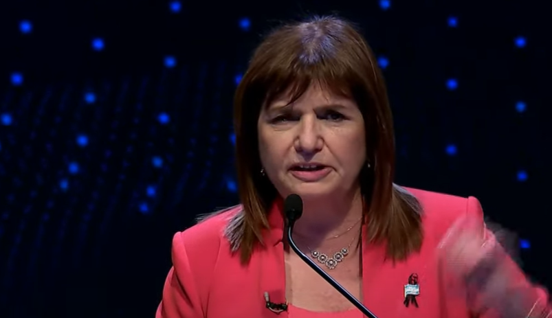 "El que las hace, las paga": la frase de Bullrich sobre el botellazo a Milei | Nacionales