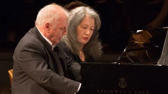 Martha Argerich y Daniel Barenboim fueron homenajeados con la Orden Nacional de la Legión de Honor en París | Espectaculos