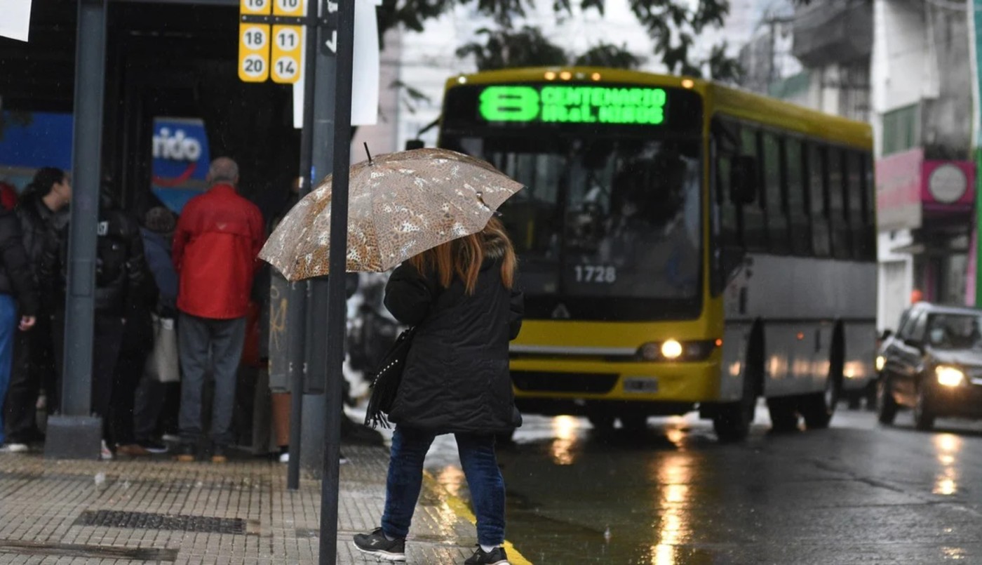 Transporte: por la lluvia, empresarios decidieron que los colectivos no salgan | Información General