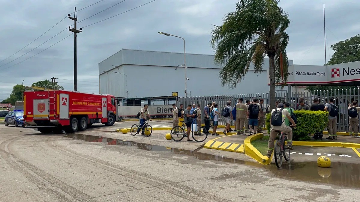 Incendio en una fábrica de alimento balanceado de Santo Tomé | Noticias