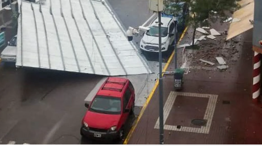 Bahía Blanca: murieron trece personas en medio de un intenso temporal | Nacionales