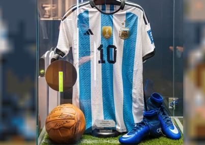 Messi le regaló a Nadal su camiseta de Argentina campeona mundial en Qatar 2022 | Deportes