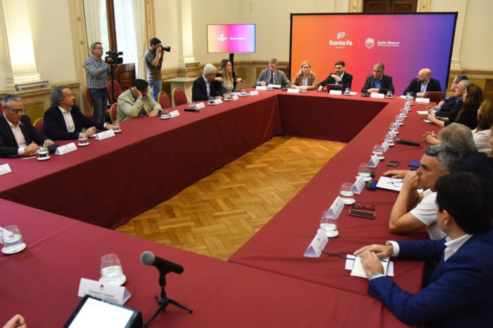 Pullaro se reunió con legisladores nacionales “para trabajar en defensa de Santa Fe” | Noticias