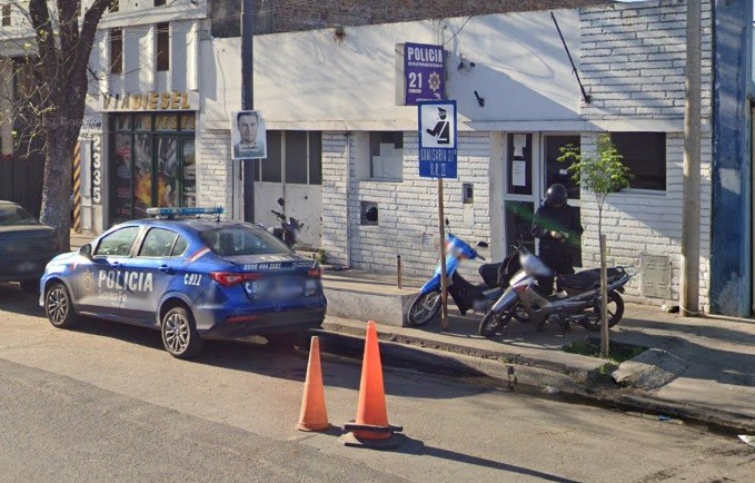 Se fugan 25 presos de una comisaría de Rosario, recapturan a nueve y buscan a los restantes | Información General