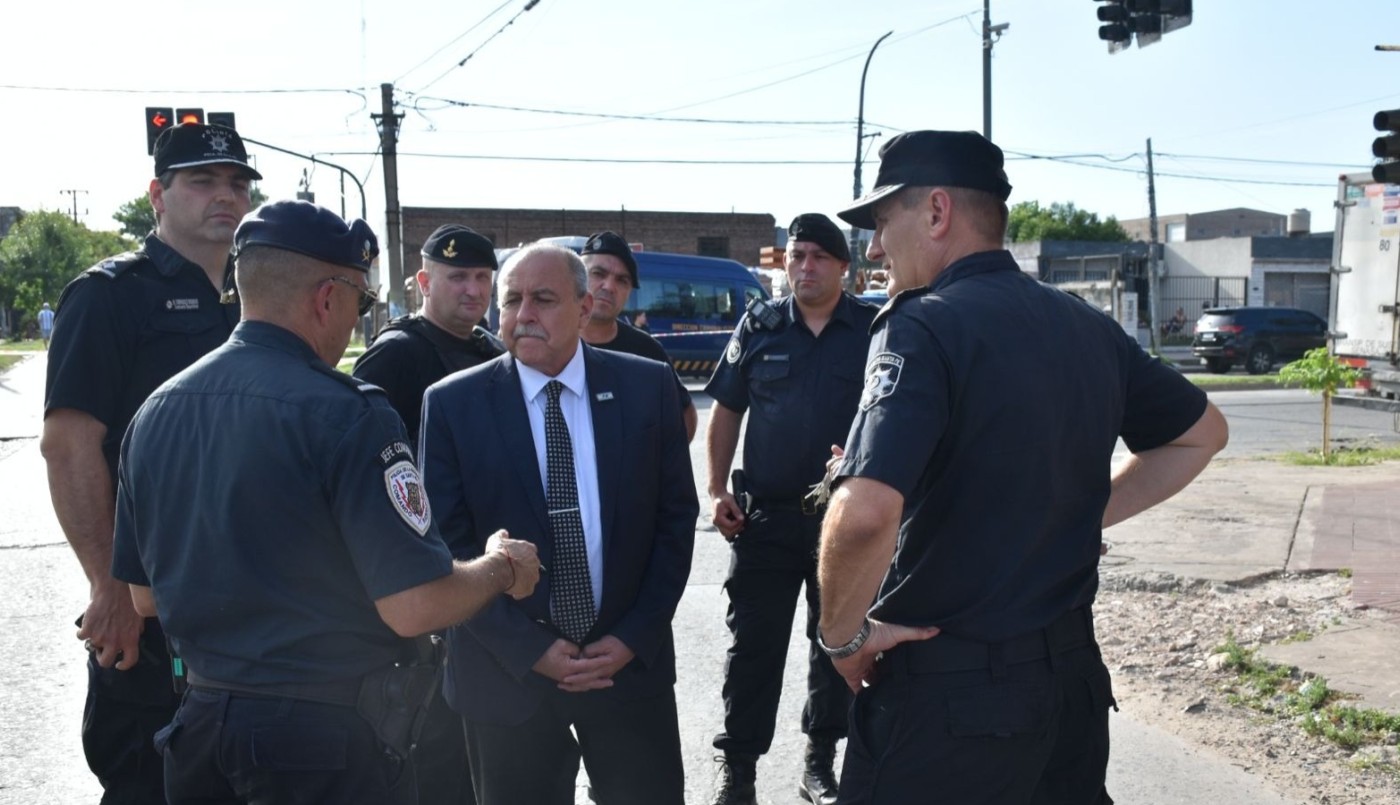 Rosario: detuvieron a dos jóvenes tras una balacera y llevaban amenazas a Pullaro | Noticias