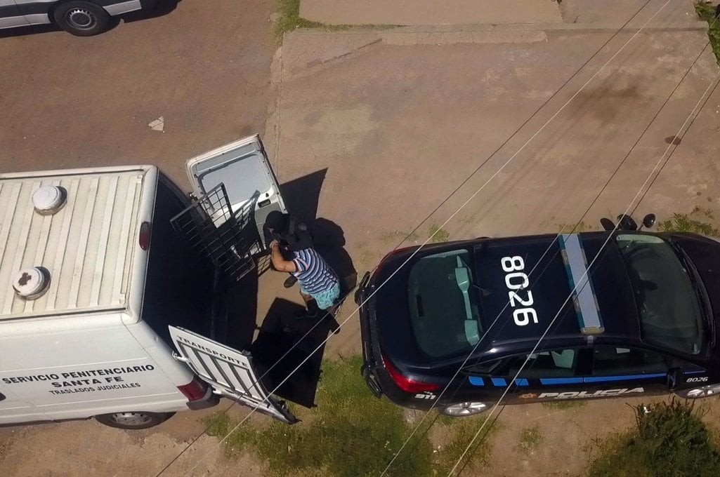 Presos "conflictivos" a Piñero: exitoso operativo de traslado desde la Alcaidía de Melincué | Noticias