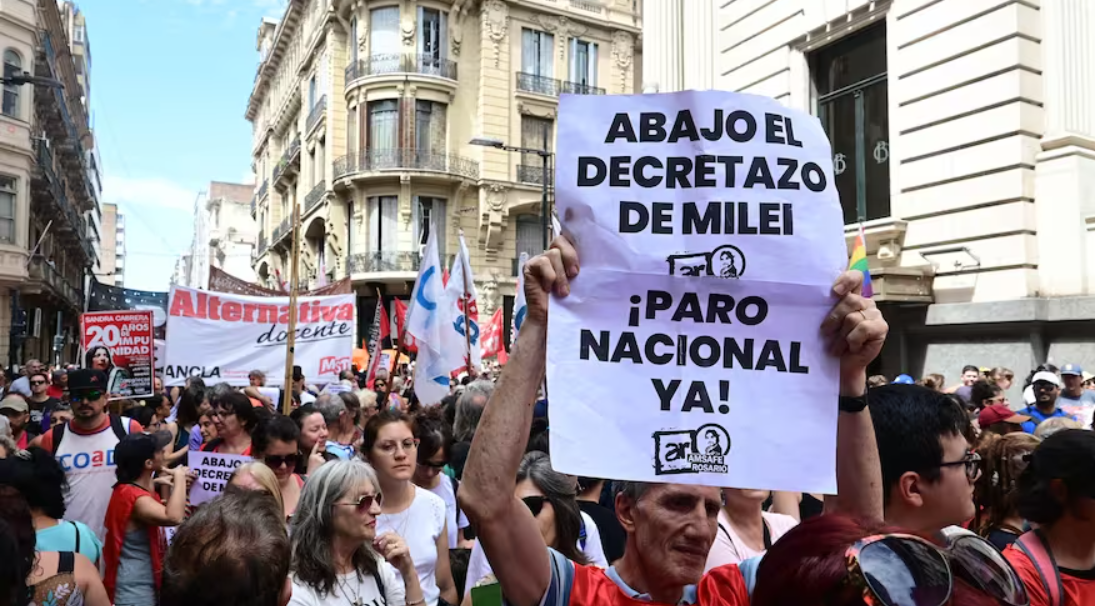 El Gobierno descontará el día a estatales que adhieran al paro de la CGT y pidió que privados hagan lo mismo | Nacionales