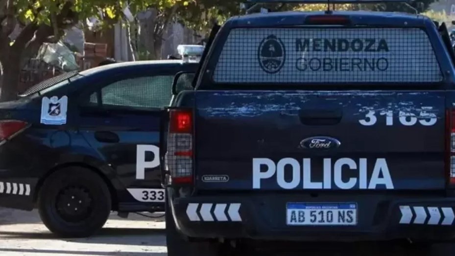 Un preso se escapó por un agujero del móvil policial | Nacionales