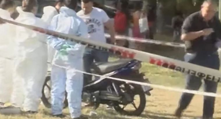 Asesinaron de un balazo en el pecho a un joven para robarle la moto en Lanús | Nacionales