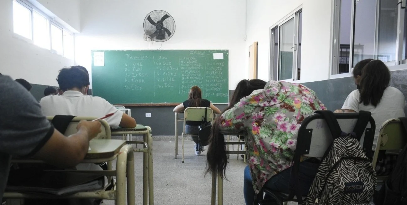 Un informe dice que el 52% de los alumnos de Santa Fe debe materias | Información General