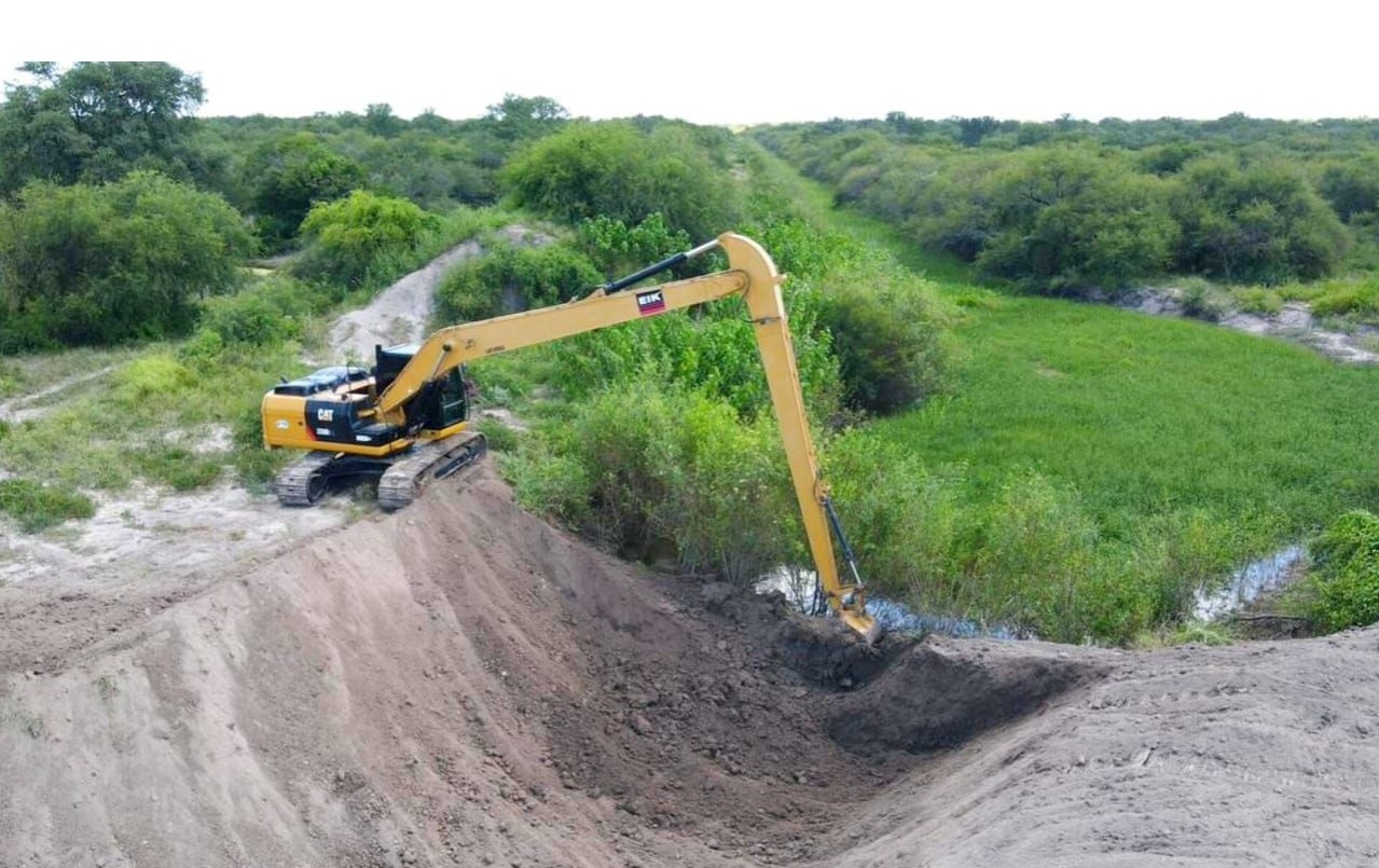 Detectan y hacen cerrar canales clandestinos que inundaban campos | Noticias