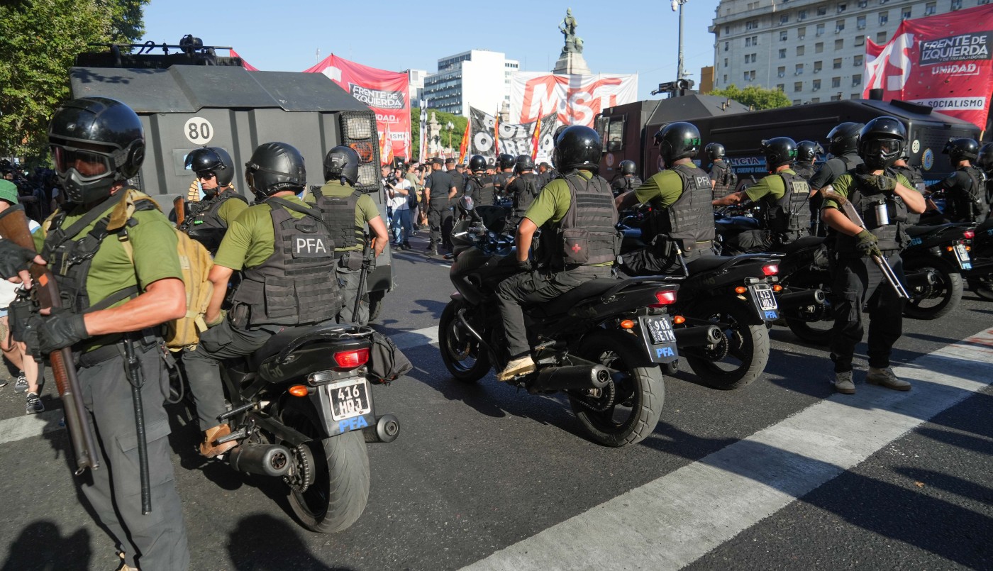 Incidentes frente al Congreso: Prefectura aplicó el protocolo antipiquetes para liberar las calles | Nacionales
