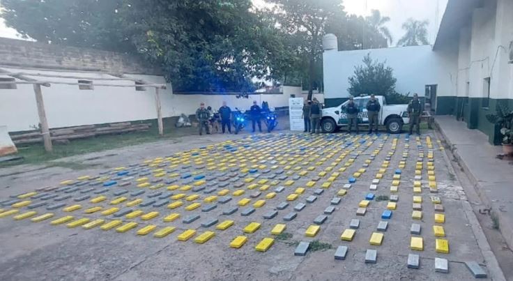 Jujuy: quisieron eludir un control con un camión y les encontraron 628 kilos de cocaína | Información General