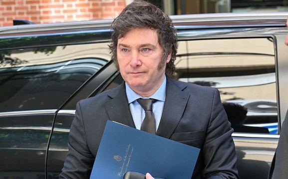 Milei celebró la aprobación en general de la Ley Ómnibus y pidió a los diputados "contar con la misma grandeza" para la votación del martes | Nacionales