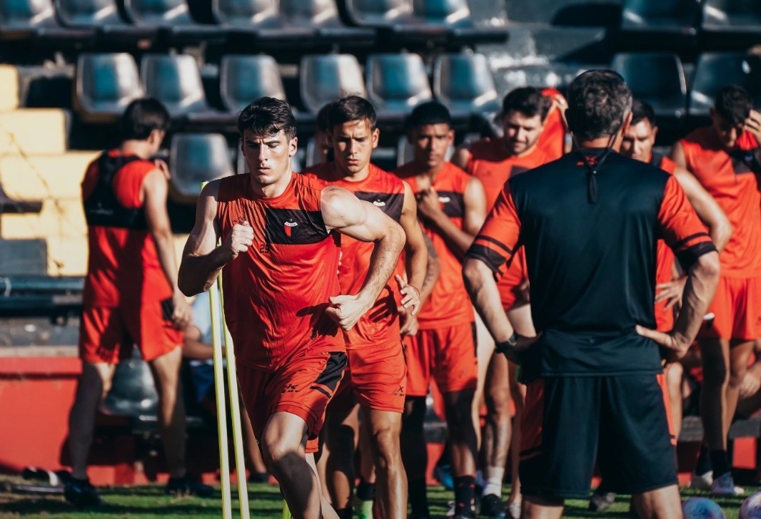 Colón pone en marcha la dura misión de volver a la máxima categoría | Deportes