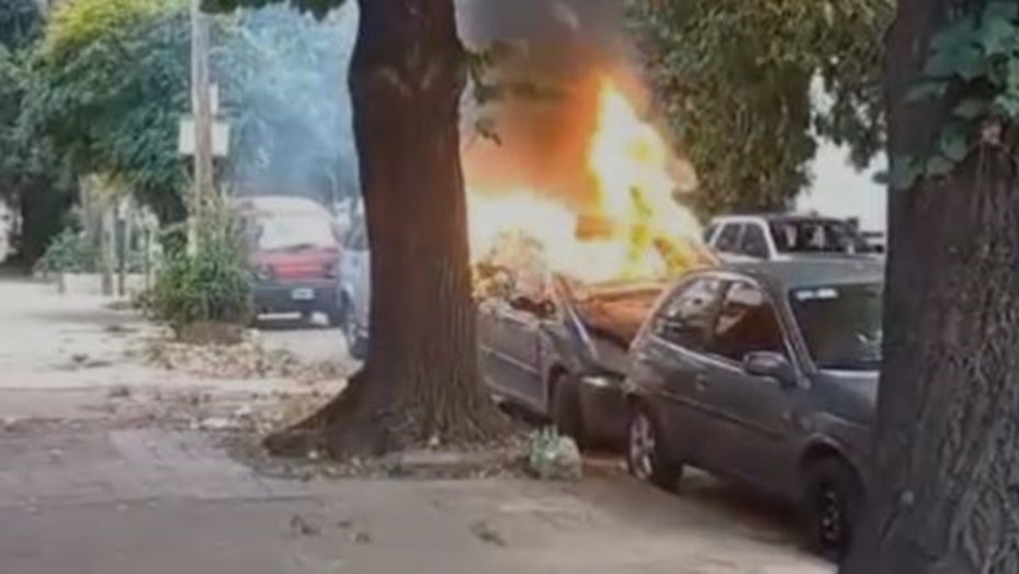 Un hombre fue detenido por incendiar al menos 10 autos en lo que va de 2024 | Nacionales