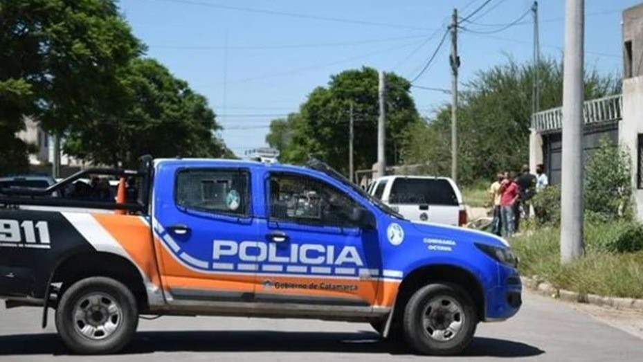Policías de Catamarca tomaron la Casa de Gobierno para pedir mejoras salariales | Nacionales