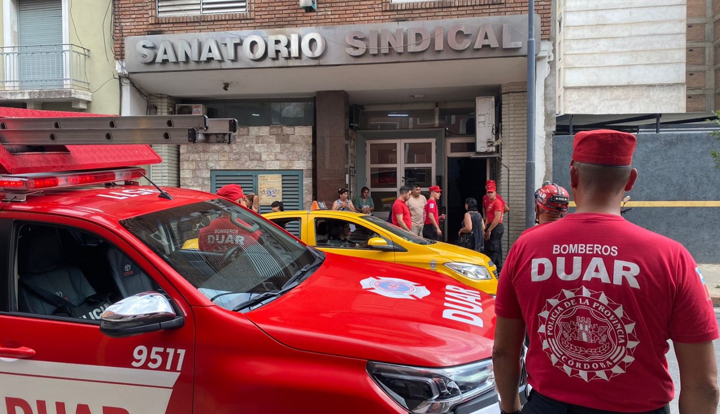 Tragedia en Córdoba: arreglaba un ascensor, se le cayó y murió | Información General
