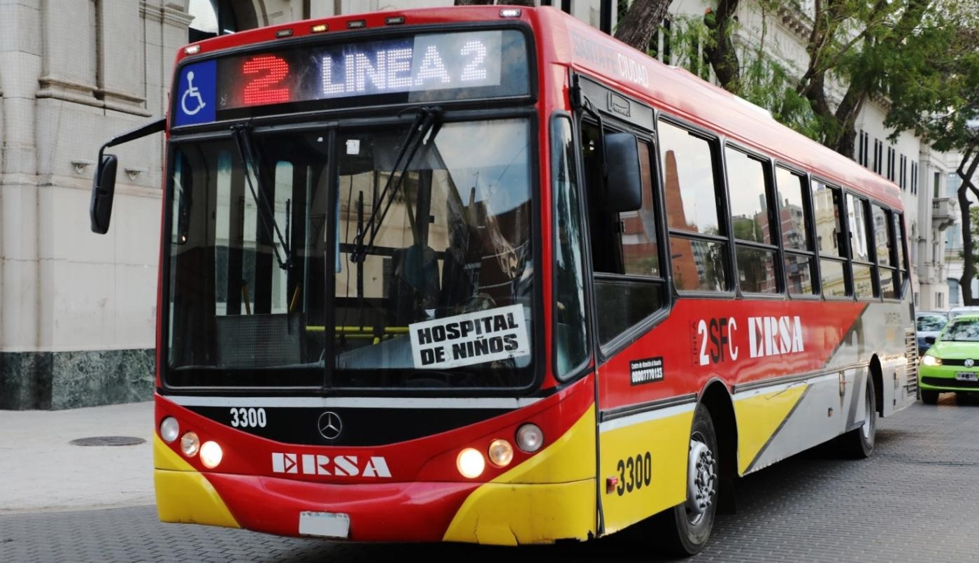 Robaron un galpón de Ersa y no funcionan cinco líneas de colectivos | Noticias