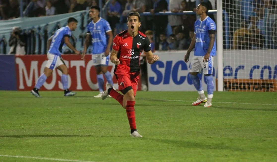 Colón le ganó a Estudiantes de Río Cuarto y se afianza en la cima de la tabla | Deportes