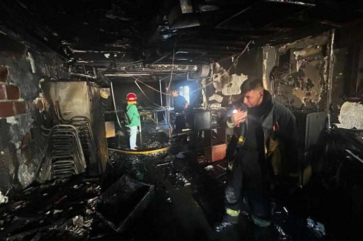 Se incendió la redacción de la revista Anfibia | Nacionales