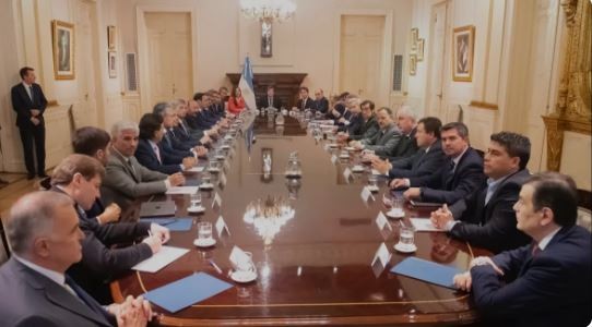 Milei contra gobernadores: “Estoy dispuesto a discutir con los números sobre la mesa” | Nacionales