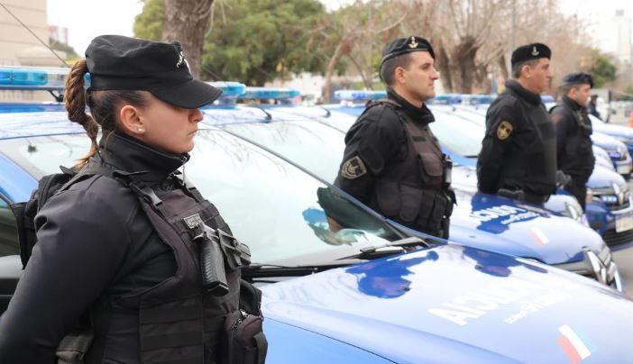 Se anotaron más de 70 policías retirados en Rosario para combatir el narcotráfico | Noticias