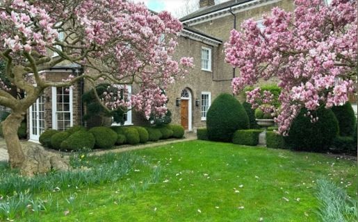 Ponen a la venta la mansión de Freddie Mercury: piden 35 millones de euros | Espectaculos