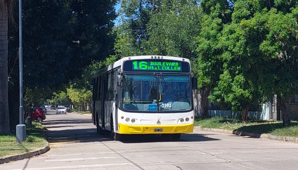 Colectivos: hubo acuerdo salarial y se levanta el paro previsto para el martes | Noticias
