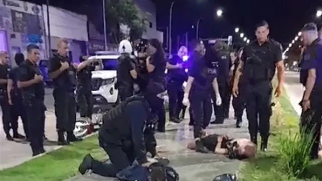 Rosario: dos hombres dispararon con una escopeta contra la policía | Noticias