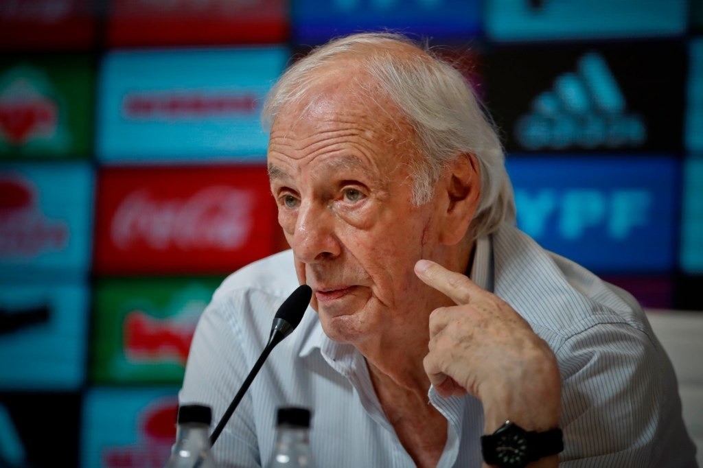 César Luis Menotti fue internado por un cuadro de anemia | Deportes