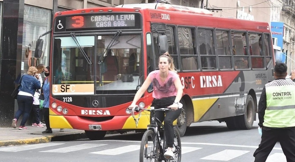 Tensión en puerta: empresarios de colectivos dicen que no pueden pagar los sueldos | Noticias