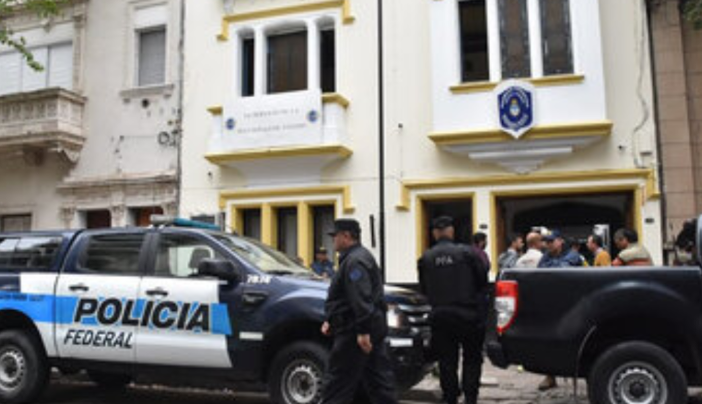 Allanamientos en la Policía Federal de Santa Fe | Noticias
