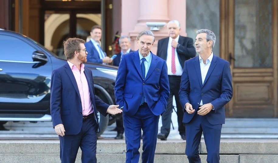 Posse y Francos recibieron al bloque de la oposición dialoguista | Nacionales