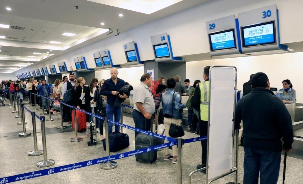 Por el fallo sobre el atentado a la AMIA refuerzan la seguridad en aeropuertos y embajadas | Nacionales